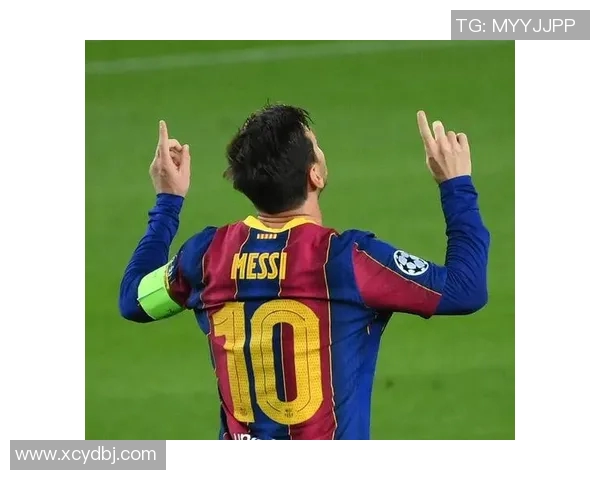 黄色长头发的足球明星如何在赛场上展现独特魅力与风采